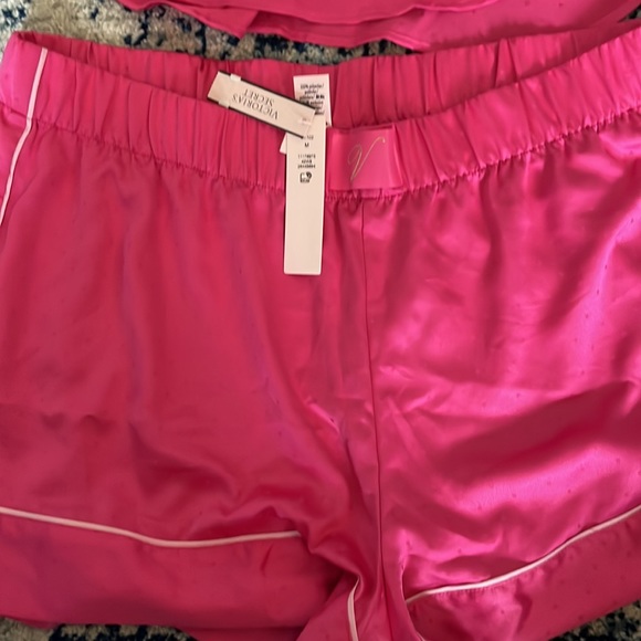 ⭐️Victoria’s Secret pajamas - Picture 2 of 7